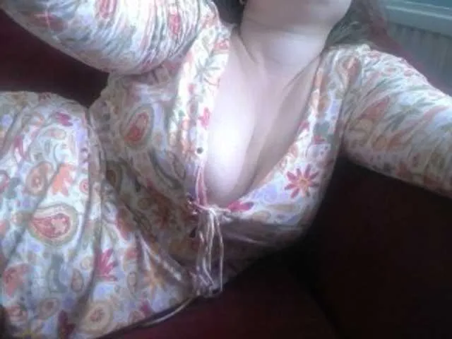 Live sex webcam photo for KarinaPlay23 #279716340