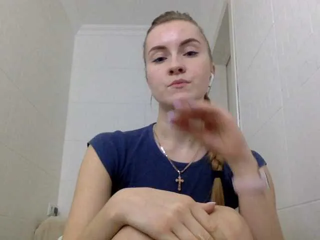 Live sex webcam photo for Karinay #272748647