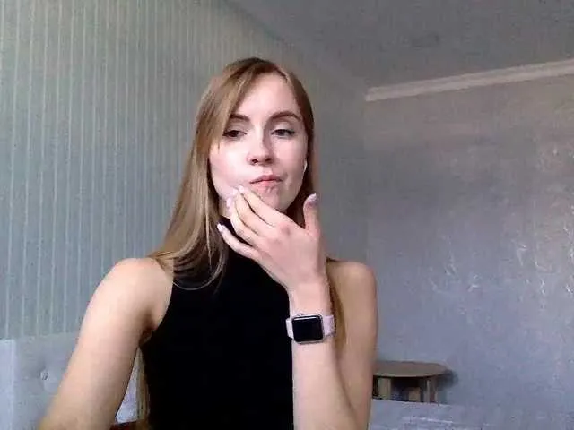 Live sex webcam photo for Karinay #272800693