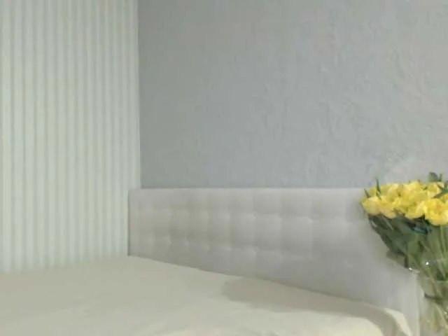 Live sex webcam photo for Karinay #272981732