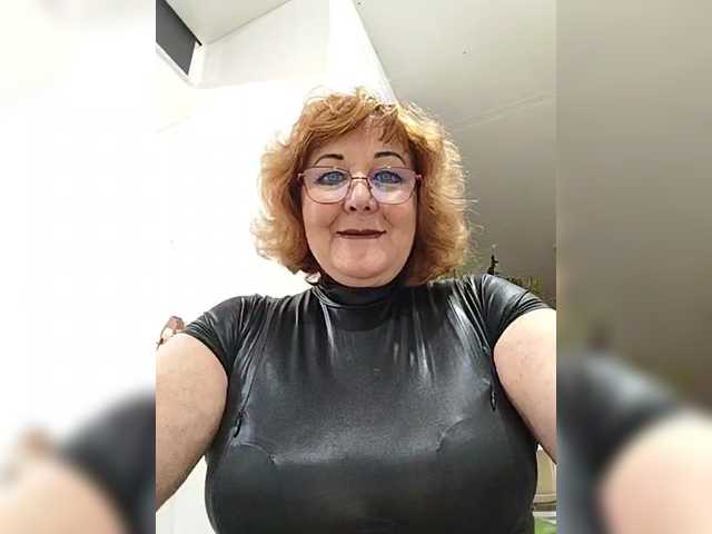 Live sex webcam photo for KarinkaSweet #290584620