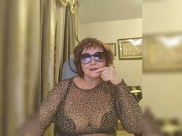 Live sex webcam photo for KarinkaSweet #290993173