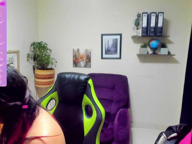 Live sex webcam photo for Karla-Rodrigu #275628905