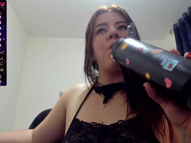 Live sex webcam photo for Karla-Rodrigu #275959564