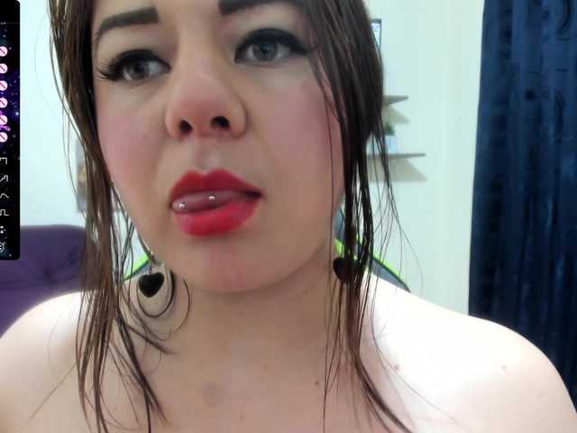 Live sex webcam photo for Karla-Rodrigu #276205853