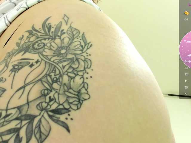 Live sex webcam photo for Karla-Rodrigu #277913456