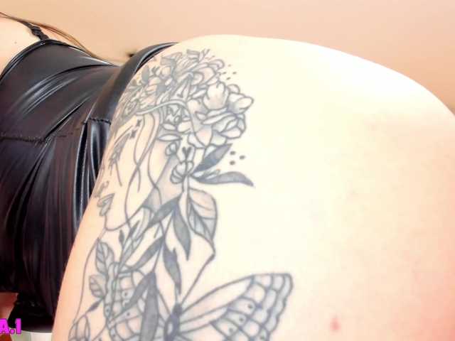 Live sex webcam photo for Karla-Rodrigu #278269891