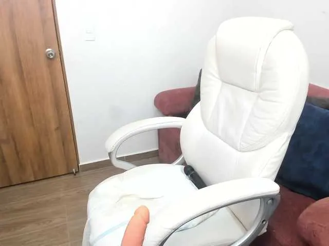 Live sex webcam photo for Karla-smmith #275974285