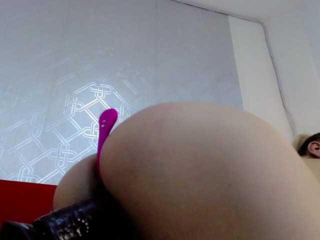 Live sex webcam photo for Karla-stone1 #274538024