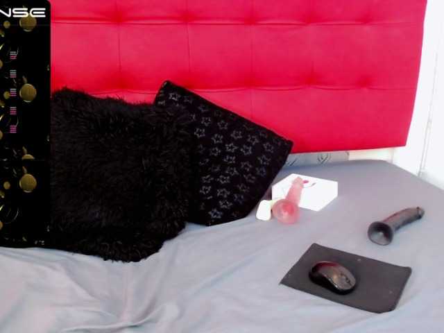 Live sex webcam photo for Karla-stone1 #274608993