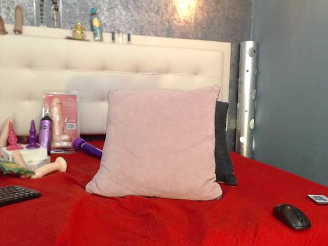 Live sex webcam photo for Karla-stone1 #278232961