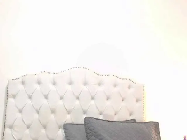 Live sex webcam photo for KarlaGonzale #272221567