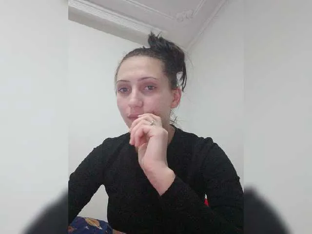 Live sex webcam photo for KarlaGuccy #271700628