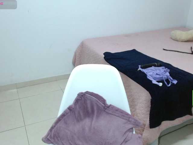 Live sex webcam photo for KarlaThompso #291690330