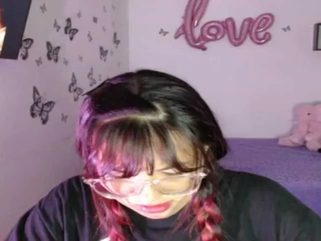 Live sex webcam photo for Karlett-Moon #272720742