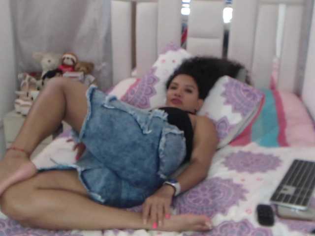 Live sex webcam photo for KarlieK #291936491