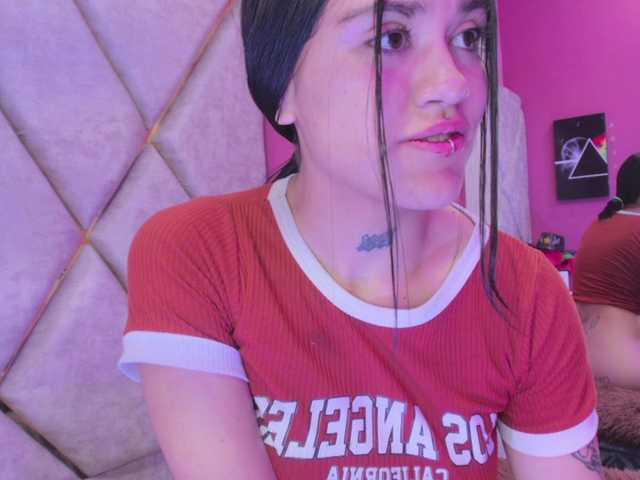 Live sex webcam photo for KarlieNaugthy #291398642