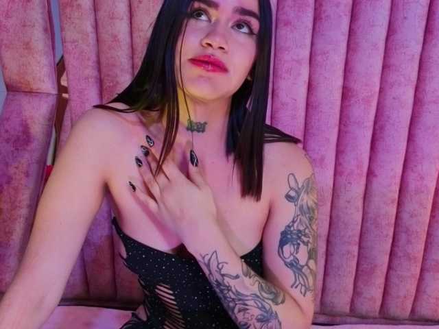 Live sex webcam photo for KarlieNaugthy #291511669