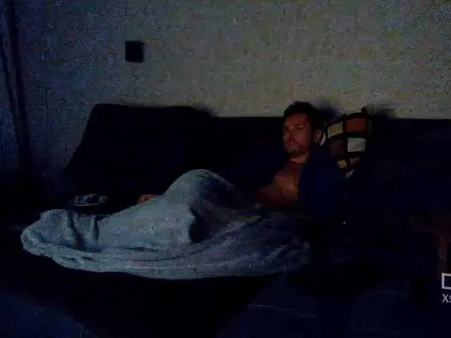 Live sex webcam photo for KarlosBain #273341890