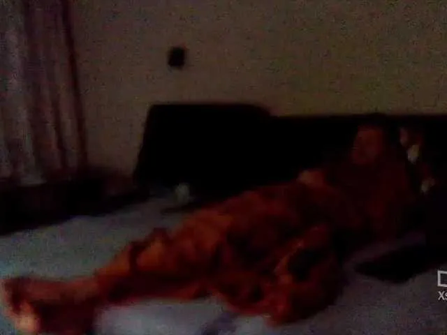 Live sex webcam photo for KarlosBain #273490110