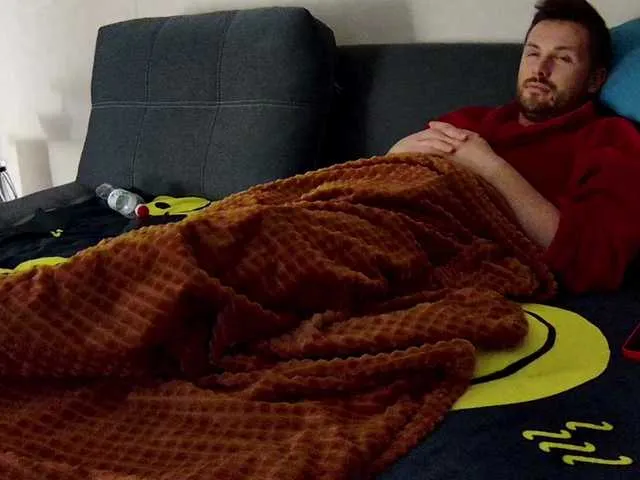 Live sex webcam photo for KarlosBain #276553360