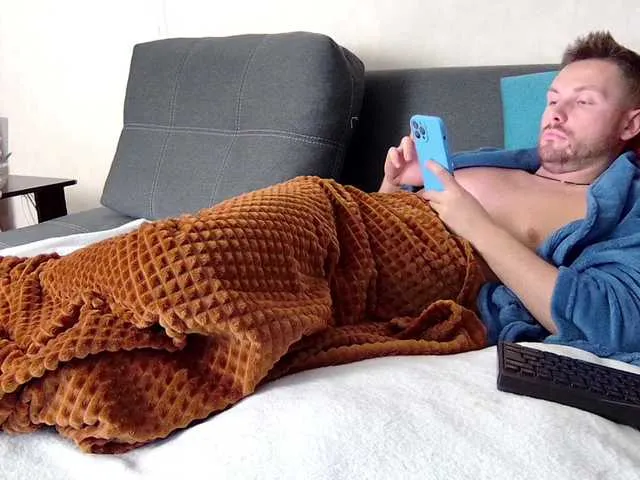 Live sex webcam photo for KarlosBain #276650241