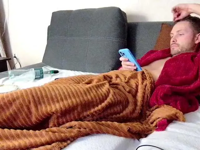 Live sex webcam photo for KarlosBain #276741901