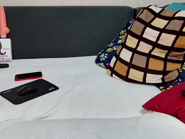 Live sex webcam photo for KarlosBain #277121363