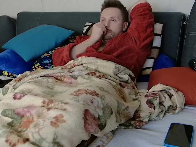 Live sex webcam photo for KarlosBain #277505634