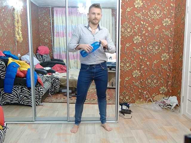 Live sex webcam photo for KarlosBain #292050606