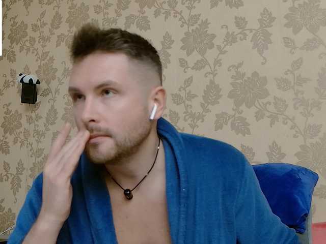 Live sex webcam photo for KarlosBain #292417497