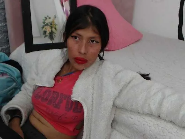 Live sex webcam photo for KarlyAndCarlos #276693417