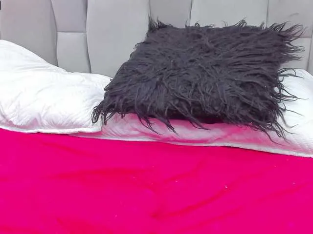 Live sex webcam photo for KarlyPearty #272249923