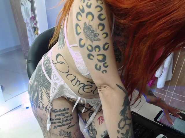 Live sex webcam photo for KarlyPearty #273183050