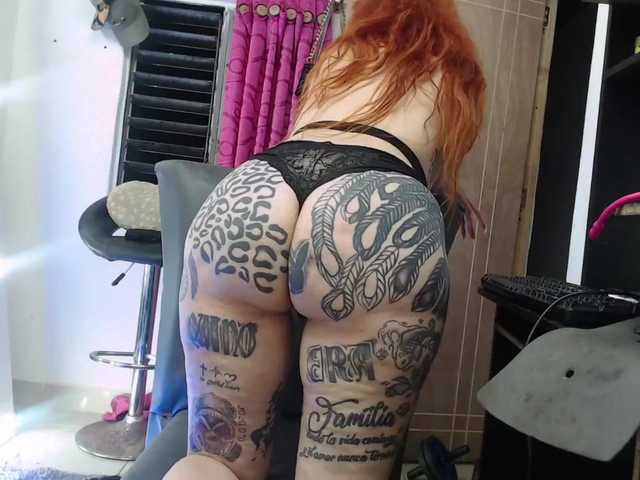 Live sex webcam photo for KarlyPearty #273257252