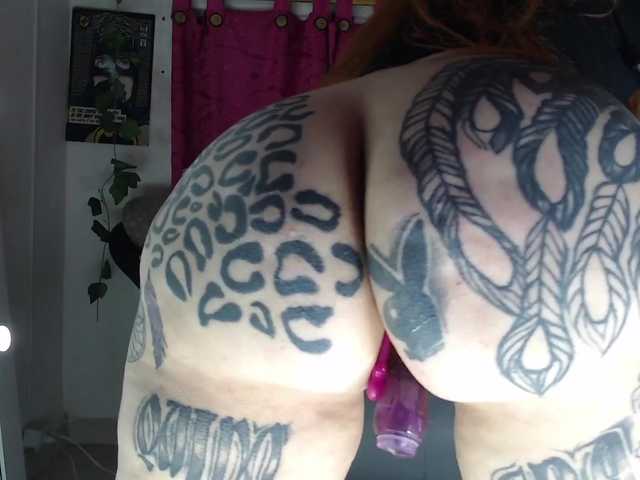 Live sex webcam photo for KarlyPearty #273633148