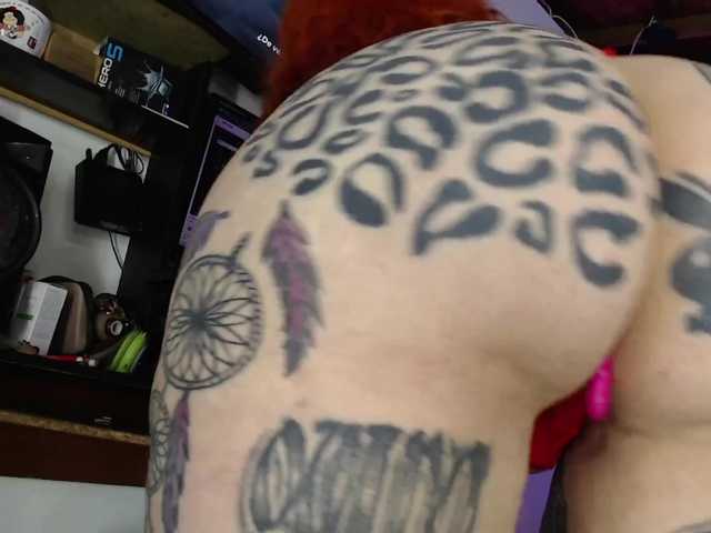 Live sex webcam photo for KarlyPearty #273719007