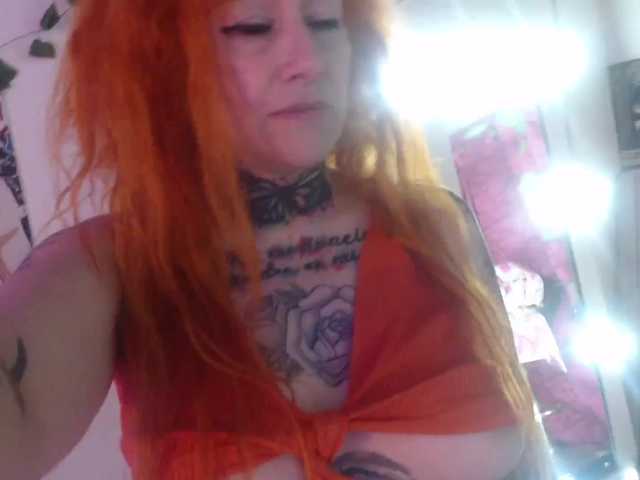 Live sex webcam photo for KarlyPearty #274075203