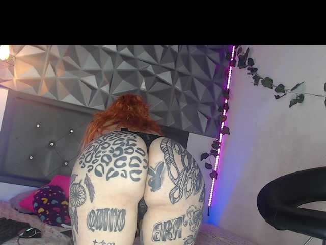 Live sex webcam photo for KarlyPearty #274455252