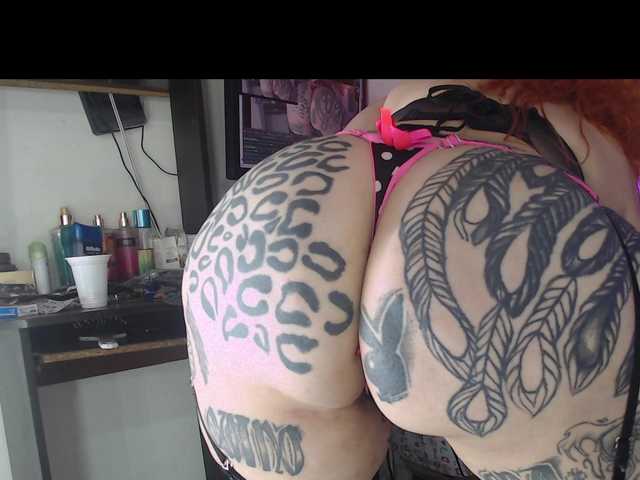 Live sex webcam photo for KarlyPearty #274551566