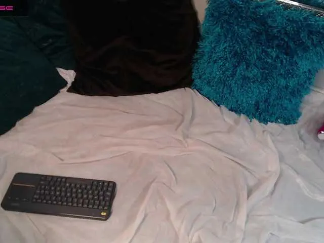 Live sex webcam photo for KarlynHolis #273504920