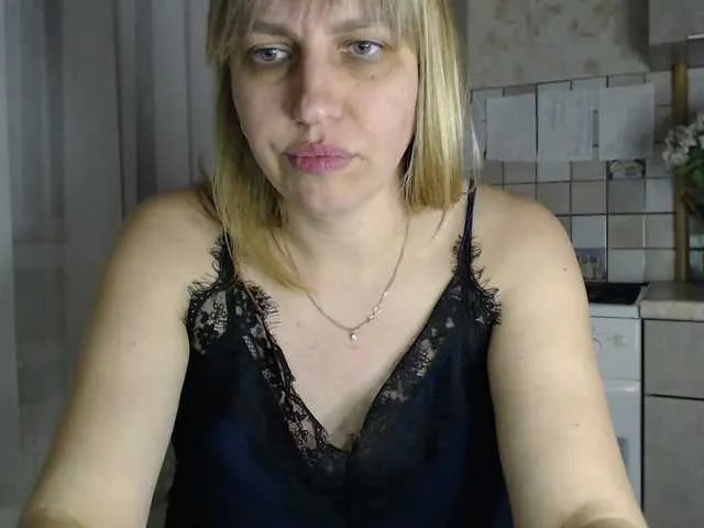 Live sex webcam photo for Karmella #291915566