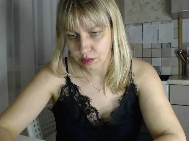 Live sex webcam photo for Karmella #292043642