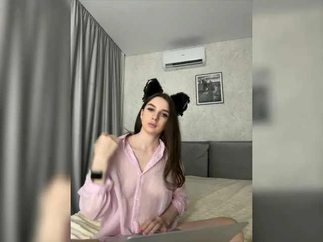 Live sex webcam photo for KarnaaVall #278053476