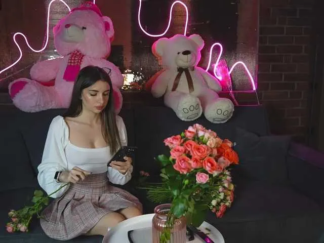 Live sex webcam photo for KarnaaVall #288405254