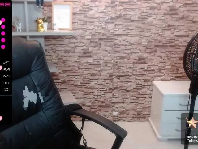 Live sex webcam photo for Karol-Swift #273667596