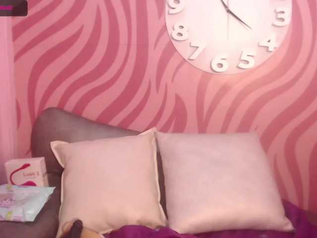 Live sex webcam photo for Karol-sexhot #272110537