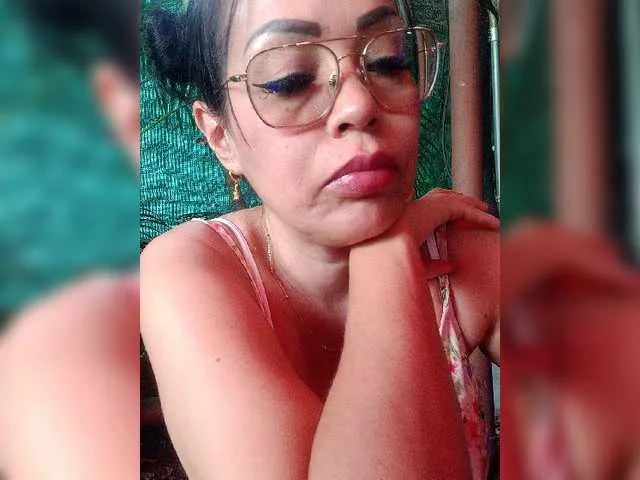 Live sex webcam photo for KarolRubi #277189244