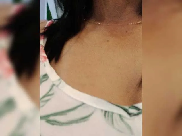 Live sex webcam photo for KarolRubi #277286730