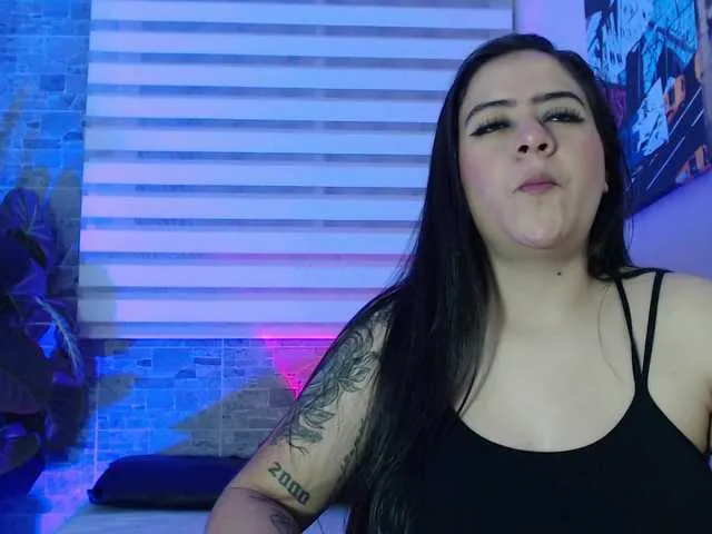 Live sex webcam photo for KarolandMichel #290895305